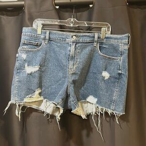Old Navy Boyfriend Bluejeaned Short Size 14